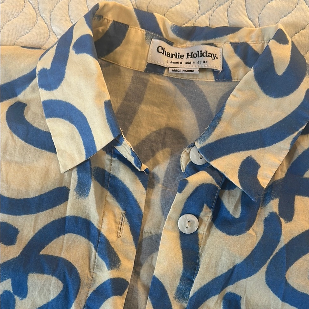 Charlie Holiday Sea Swirl Button Up - Picture 2 of 3